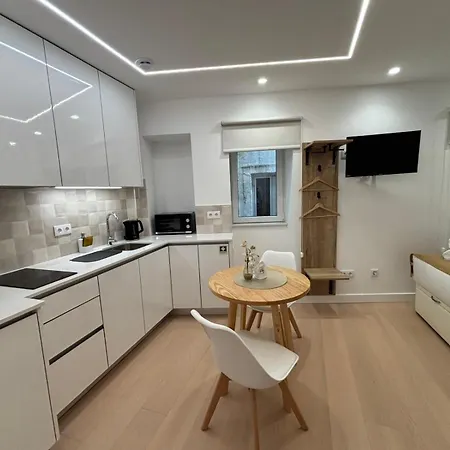 Vc House Estudios, * Coimbra