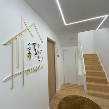 Vc House Estudios, *